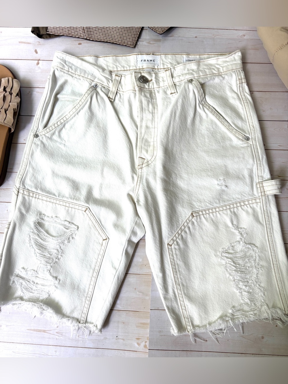 Frame Le slouch Bermuda denim shorts